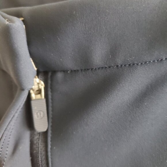 Lululemon True Navy On The Move Pants Size 2 - Picture 6 of 10